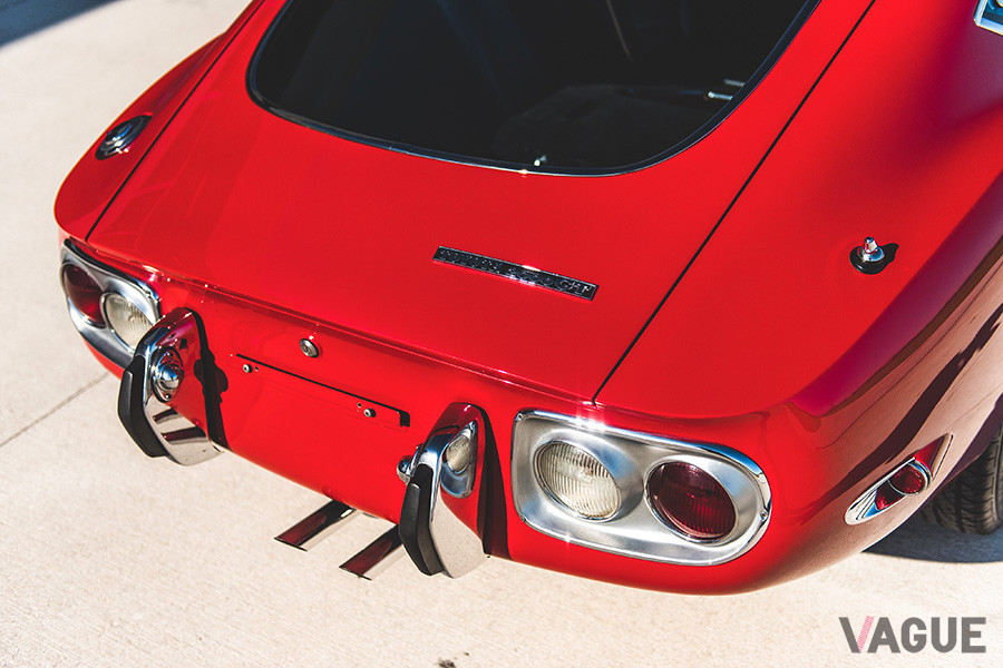トヨタ2000GTはフロントと同じく、テールのデザインも個性的であった(C)2019 Courtesy of RM Sotheby's