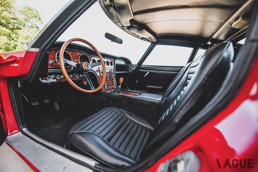 トヨタ2000GTのコクピット(C)2019 Courtesy of RM Sotheby's