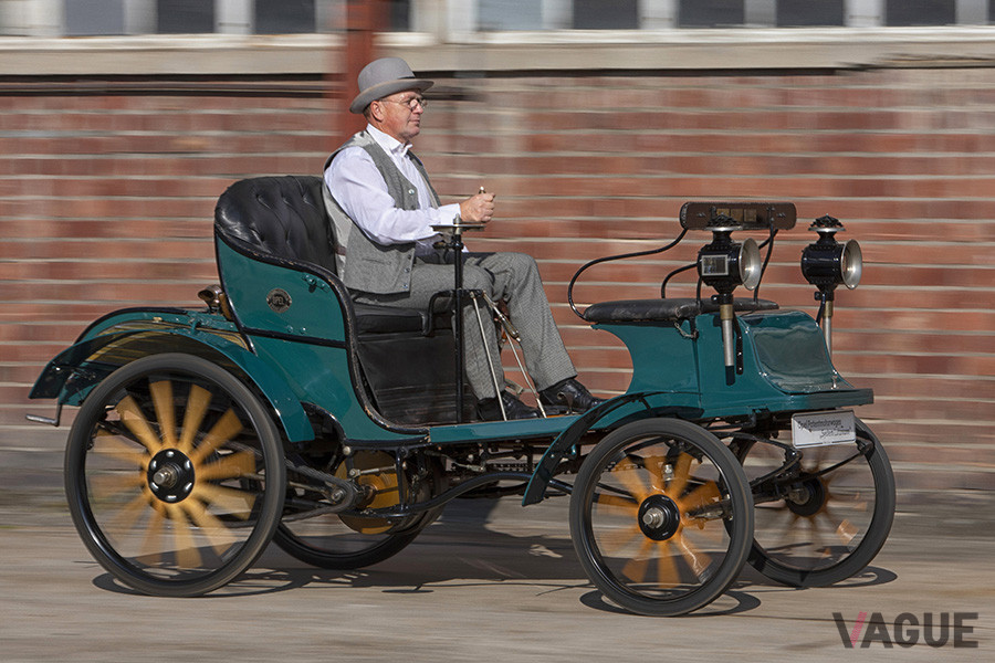 1899年にオペルがはじめて製造した自動車、パテントモーターヴァーゲン「システム・ルッツマン」
