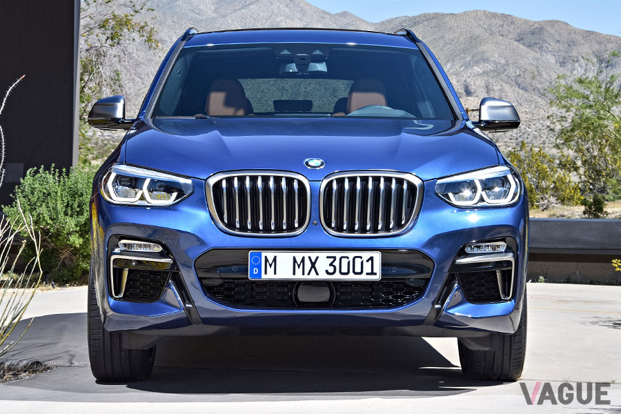 BMW X3の真正面