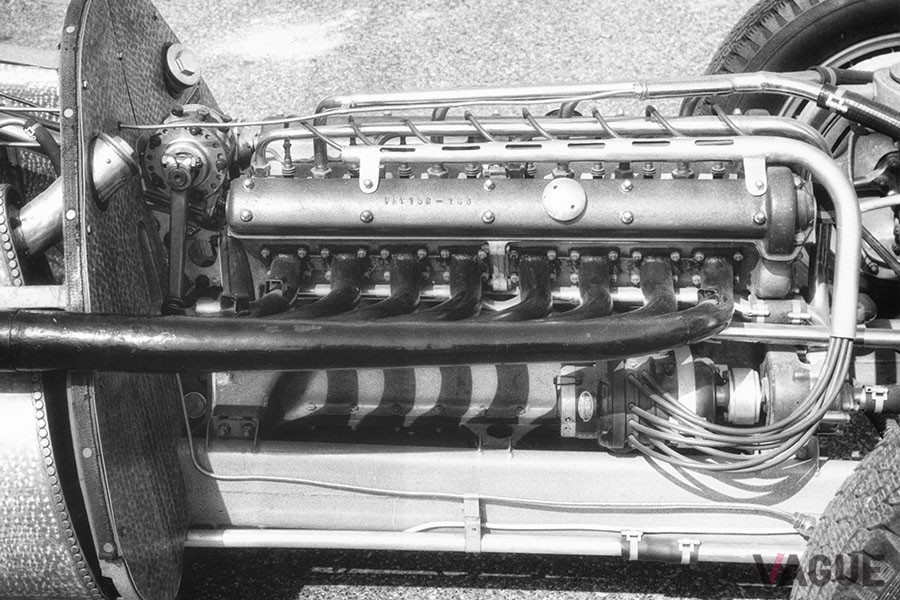 1938年式アルファ ロメオ158のエンジン