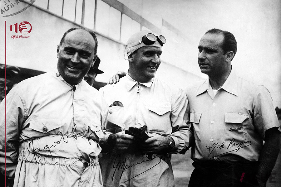 1951年、アルファ ロメオチームのドライバー。左からファジオリ、ファリーナ、ファンジオ