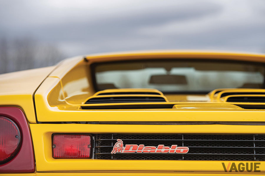デビュー当時そのままに左にバックフォグを備える（C）2020 Courtesy of RM Sotheby's