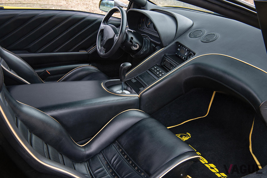 比較的良好な状態を維持しているコクピット（C）2020 Courtesy of RM Sotheby's