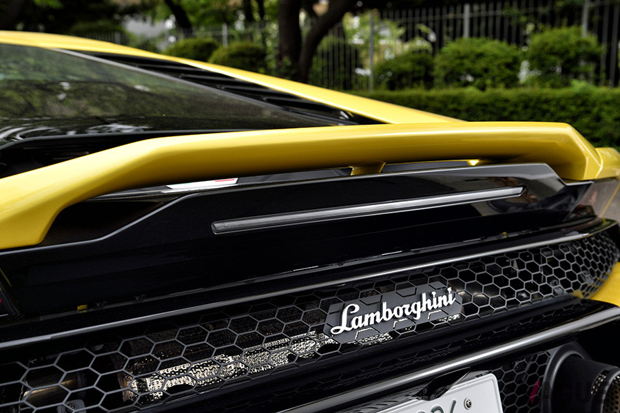 可変式のリアウイングなどを装着せずとも優れた空力性能を実現