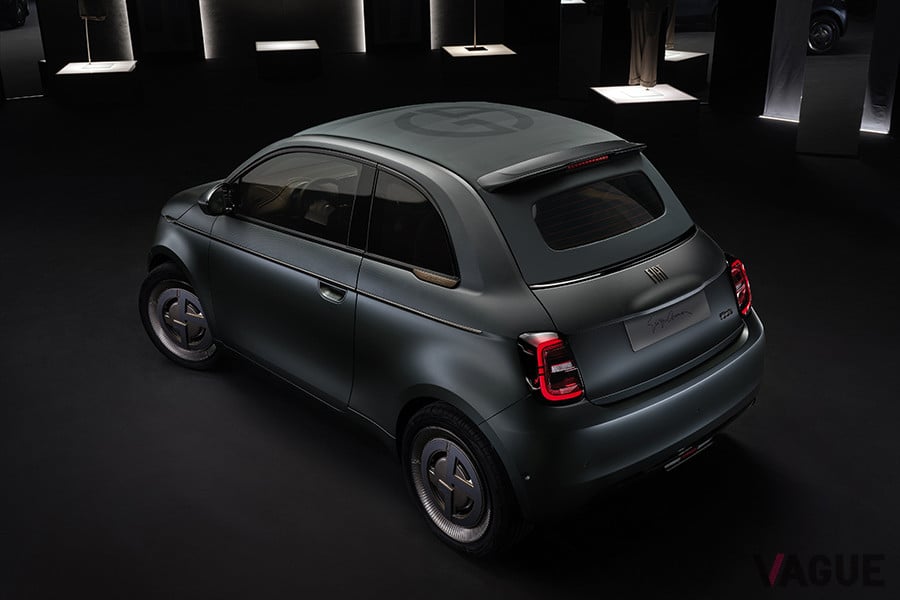 ジョルジオ・アルマーニ：500 Giorgio Armani