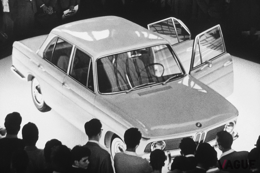 1961年のフランクフルトモーターショーで世界初公開されたBMW「1500」