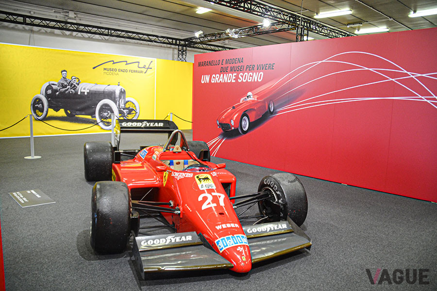 イタリアで開催されるヒストリックカー・ショーのイベント「アウト・エ・モト・デポカ」