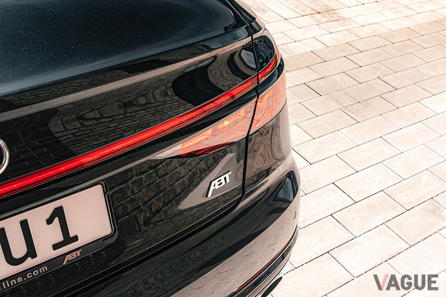 リアエンドに、さり気なく「ABT」のバッジが装着される