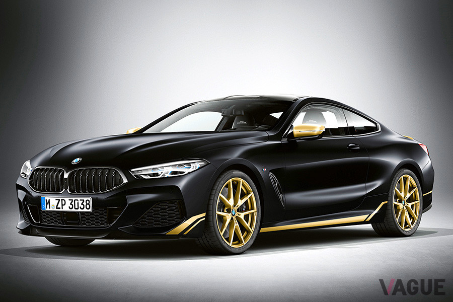 ボディカラーは、サファイアブラックメタリックとフローズンブラックメタリックのふたつ