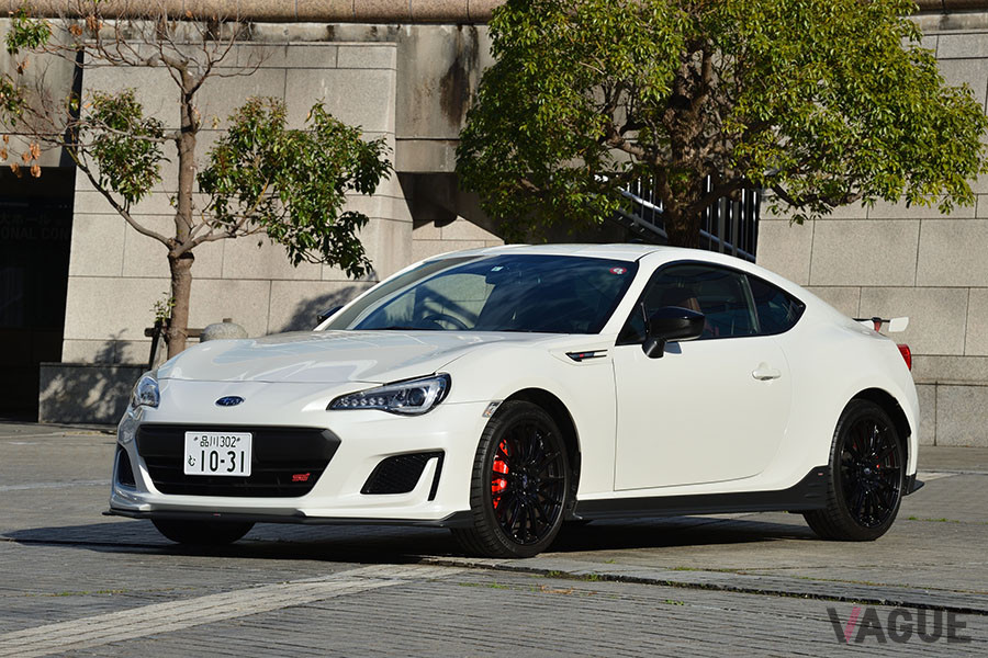 水平対向エンジン搭載のスバル「BRZ」