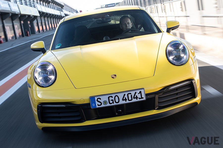 ポルシェ992型「911カレラ4S」