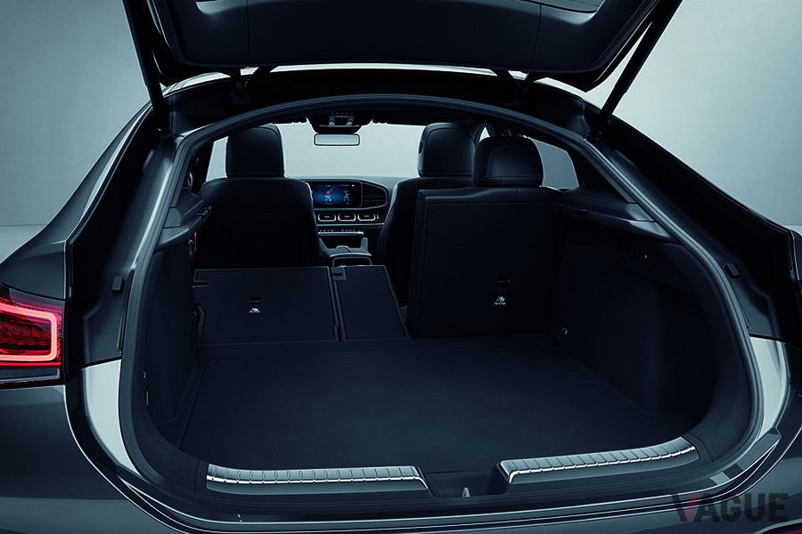 新型メルセデス・ベンツ「GLEクーペ」の荷室
