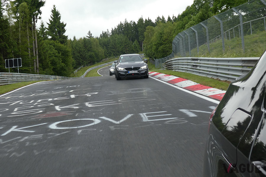 このカメラアングルだと高低差がわかる