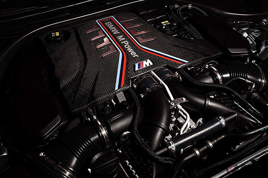 BMW新型「M5」のエンジン