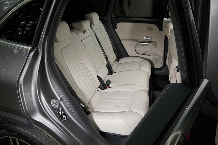 メルセデス・ベンツ新型「GLA」のリアシート