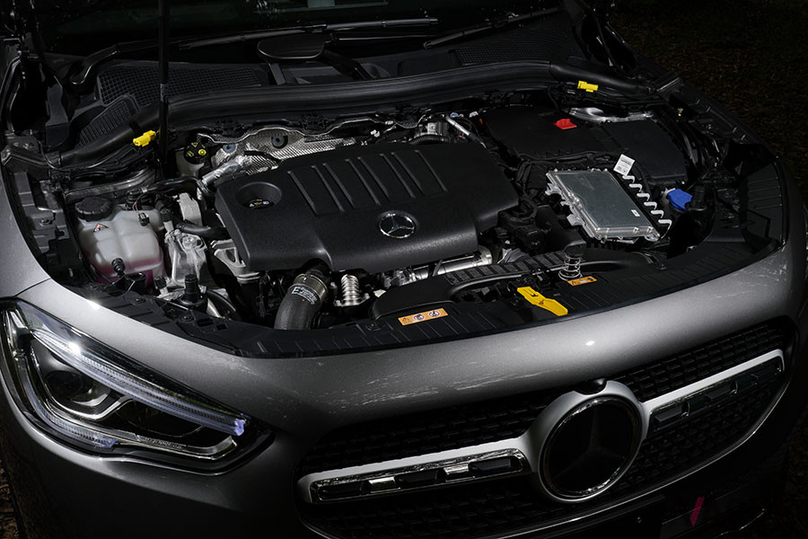メルセデス・ベンツ新型「GLA」のエンジン