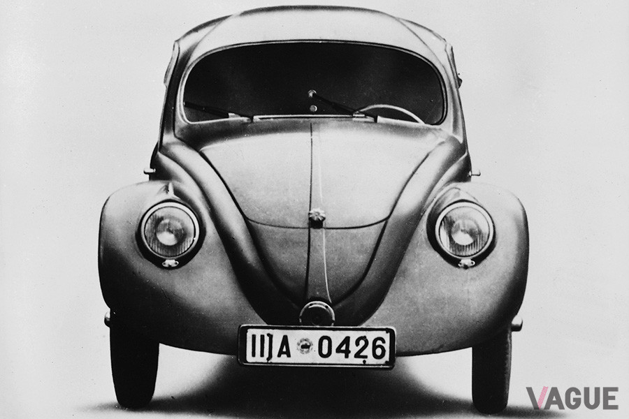 ドイツの国民車構想によりフェルディナント・ポルシェが開発したVW「タイプ1」。写真は1937年の「VW30」