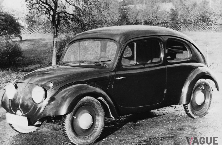 ドイツの国民車構想によりフェルディナント・ポルシェが開発したVW「タイプ1」。写真は1935年製の「VW3」