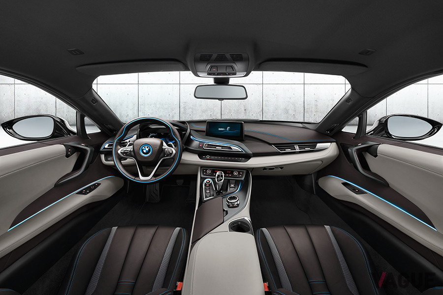 BMW i8のインパネ