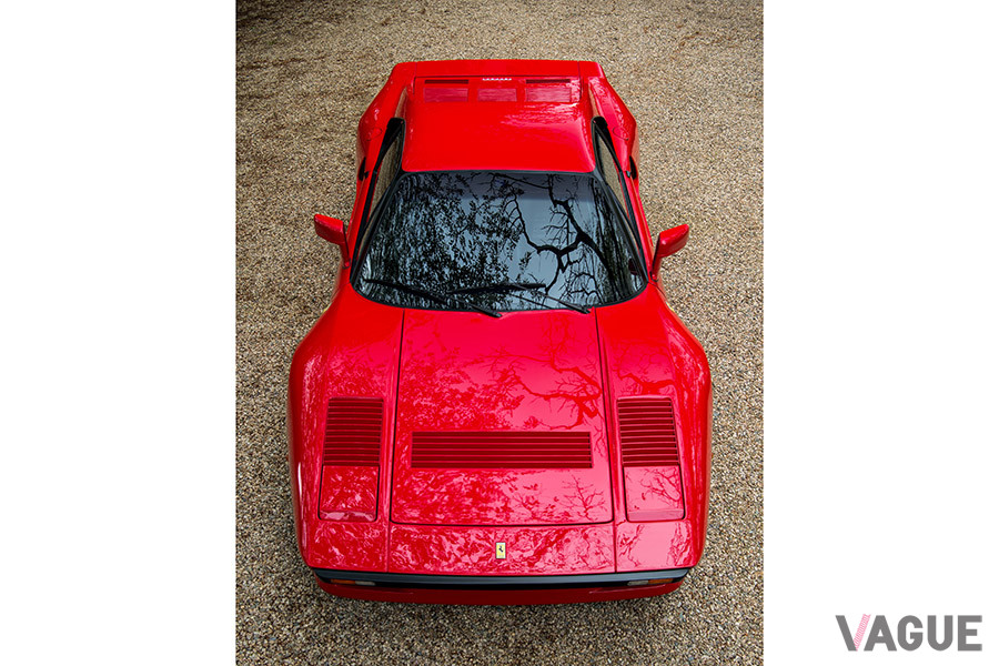 フェラーリ288GTOは、フロントとリアのフェンダーの膨らみがグラマラスだ（C）2020 Courtesy of RM Sotheby's