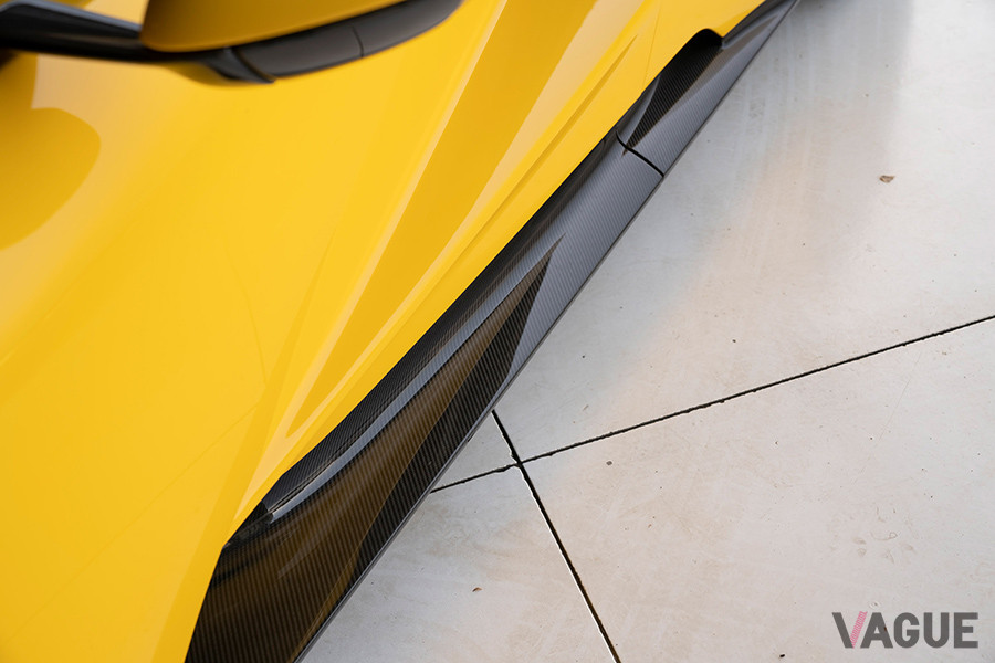 サイドステップなど、あらゆる箇所にカーボンファイバーが用いられている（C）2020 Courtesy of RM Sotheby's