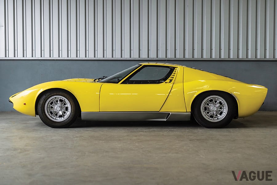 71万5000ユーロ（約8716万円）で落札された、1968年型のランボルギーニ・ミウラP400（C）2020 Courtesy of RM Sotheby's