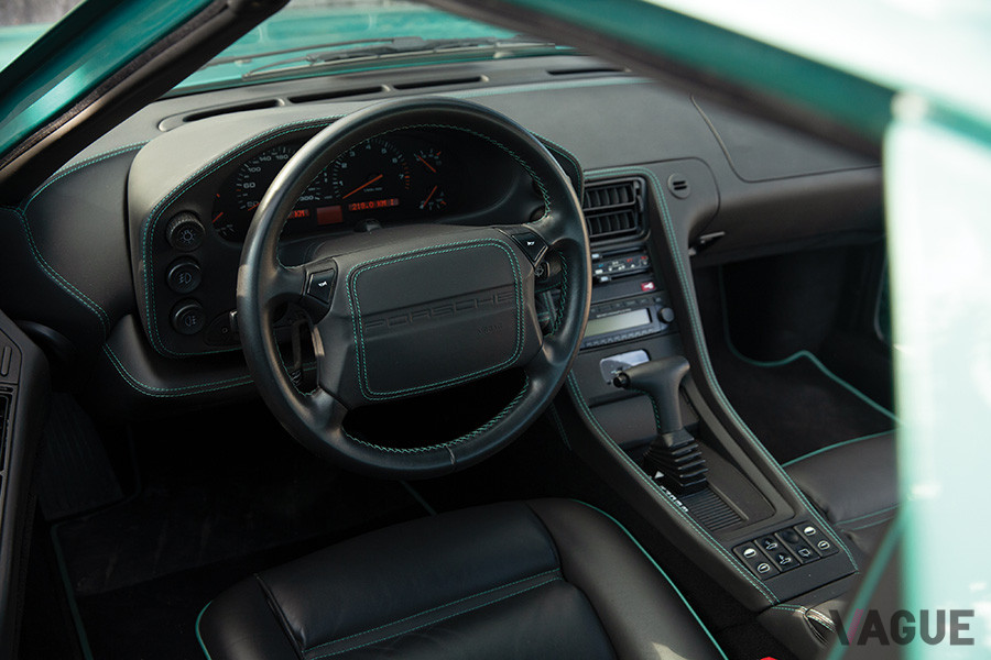 1993年型928GTSのコックピット（c）2020 Courtesy of RM Sotheby's