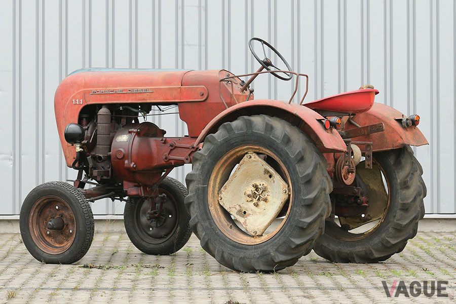 1950年型「A111」は、3960ユーロ（約48万円）で落札（c）2020 Courtesy of RM Sotheby's