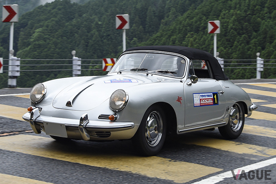 ゼッケンナンバー1：ポルシェ「356Cカブリオレ」