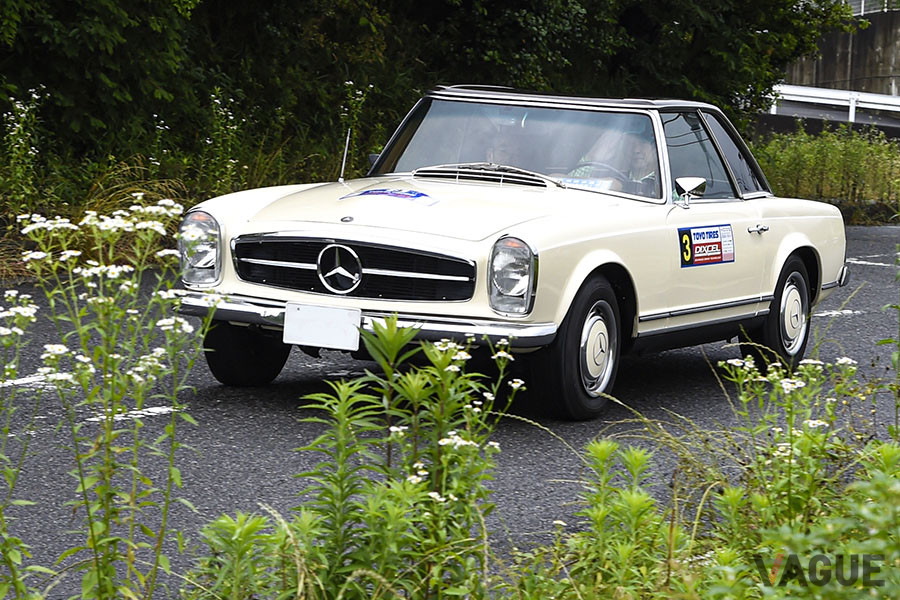 ゼッケンナンバー3：メルセデス・ベンツ「280SL」