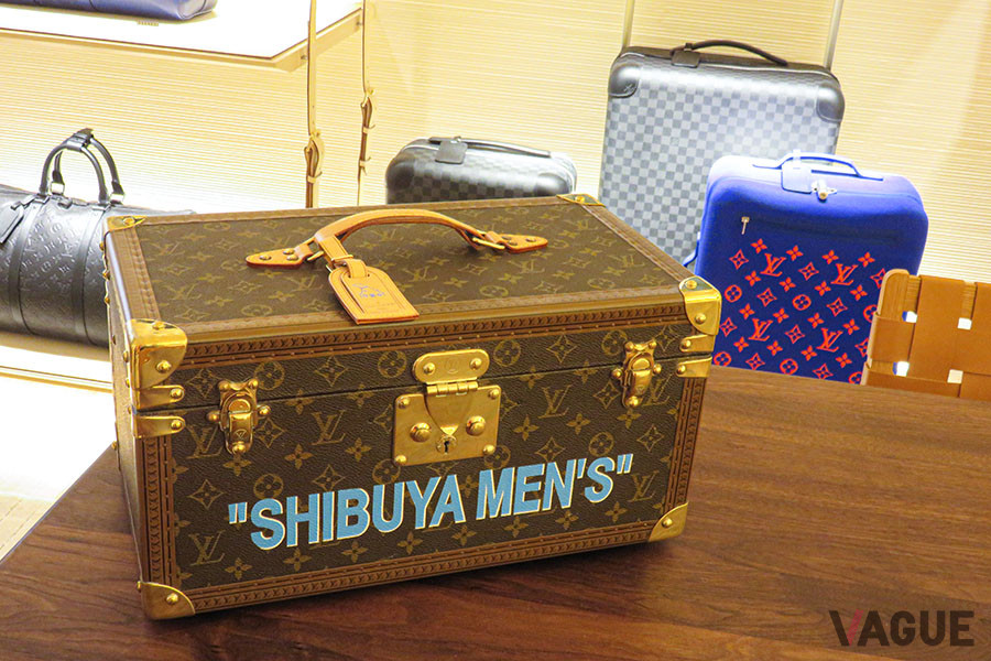 ラゲージネームタグにひと目で渋谷とわかるイラストのホットスタンピングサービスが受けられる