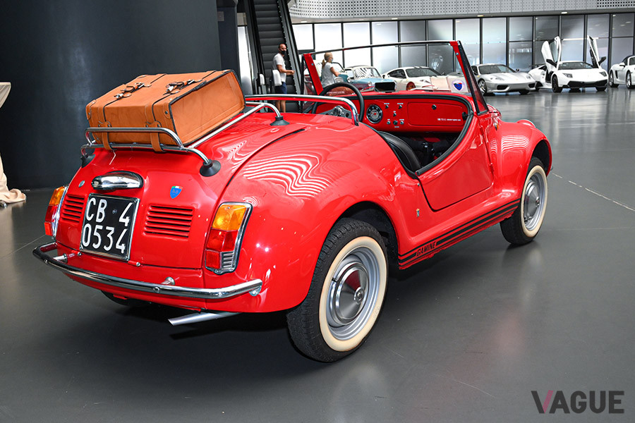 フィアット「500 Gamine Vignale」の後ろ姿