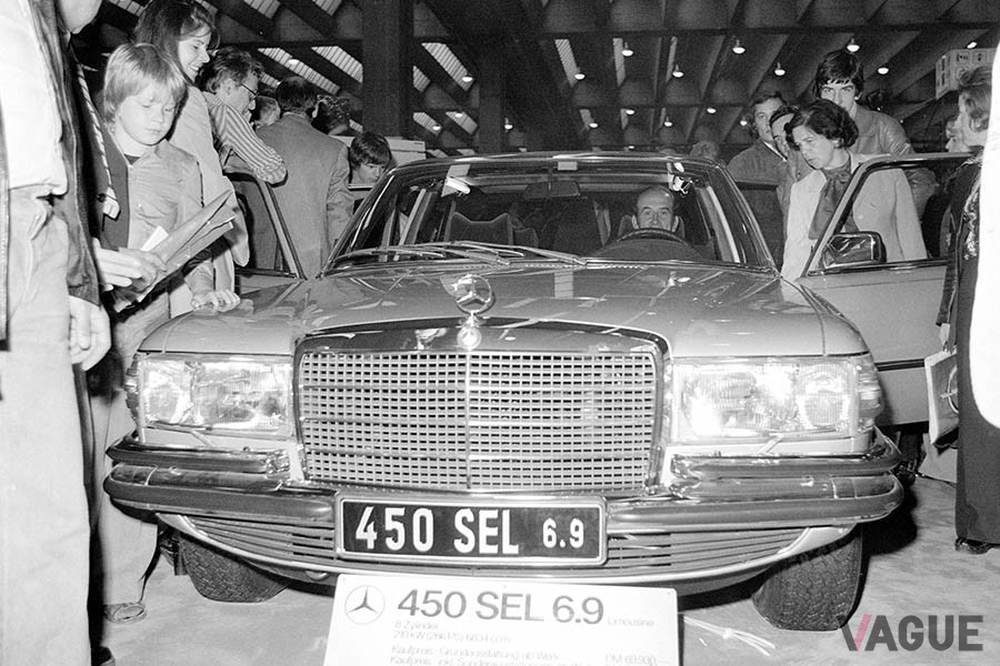 過去のモーターショーは人気があった。1976年のフランクフルトモーターショーの様子