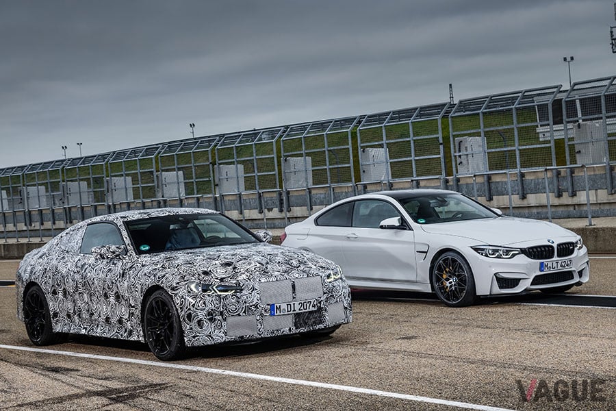 BMW新型「M4クーペ」と従来型M4クーペ