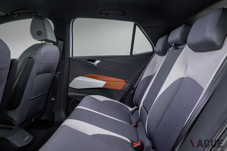 VWのフルEV「ID.3」の後席