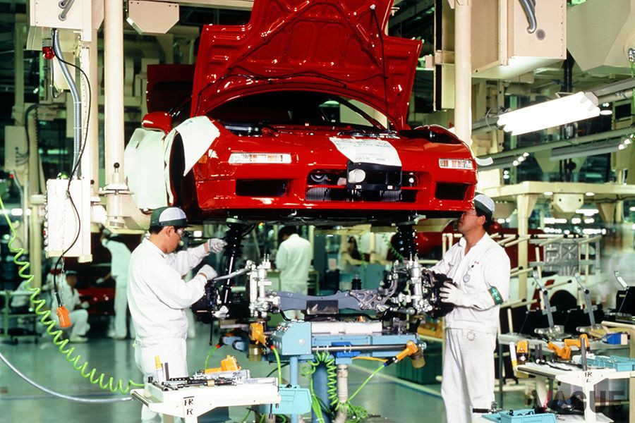 栃木にある高根沢工場での生産風景