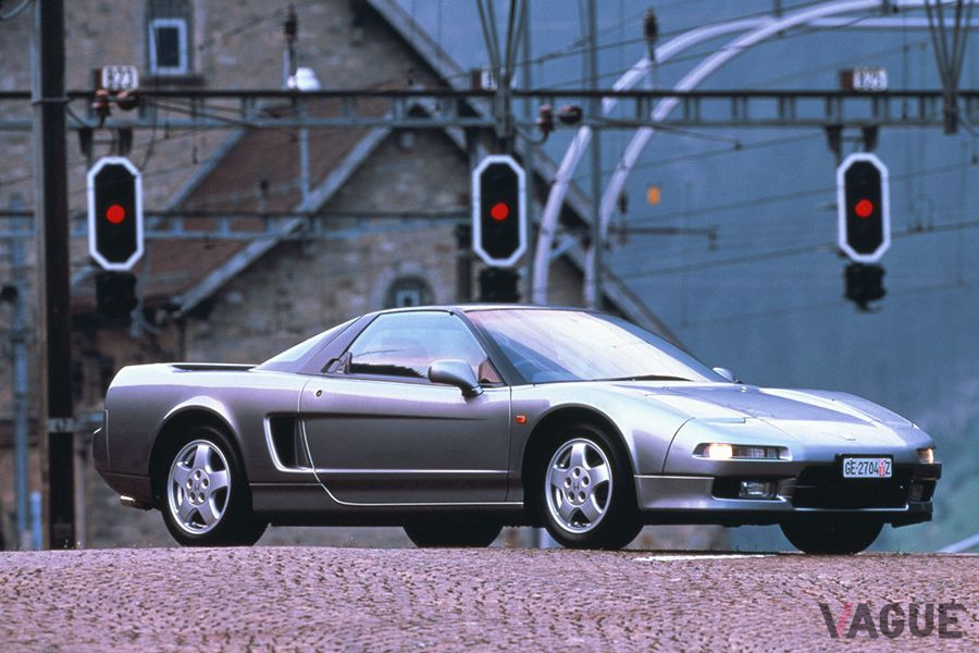 1990年発売のホンダ初代「NSX」