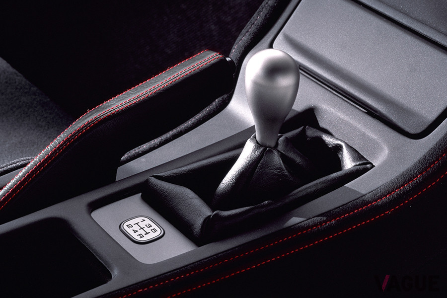 1992年発売の「NSX-R」のシフトノブ