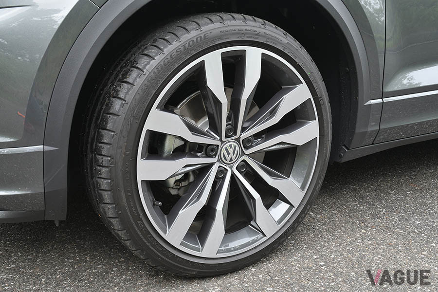 VW「T-Roc」R-Lineの標準装着タイヤは225／40R19サイズ