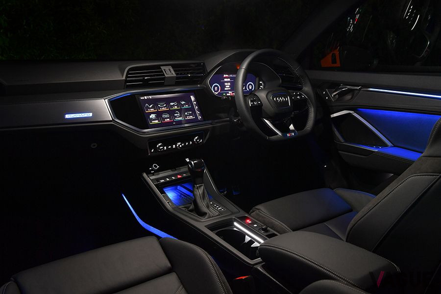 アウディ新型「Q3」のインパネ