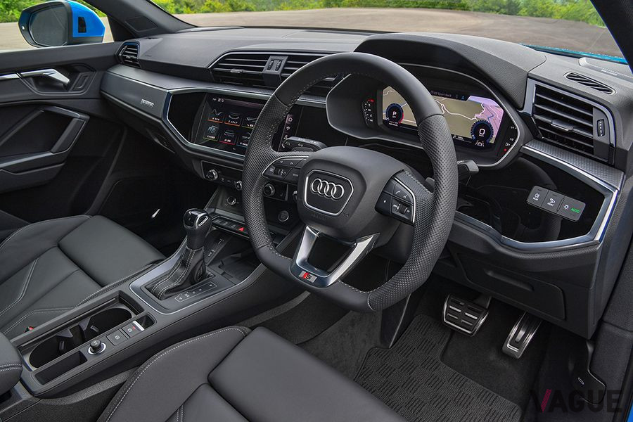 アウディ新型「Q3」のインパネ
