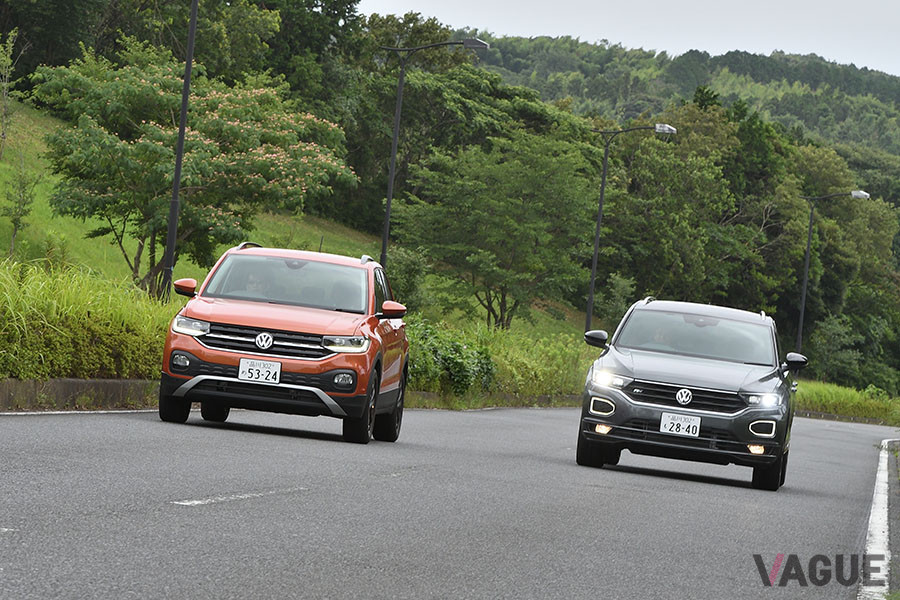 フォルクスワーゲンのコンパクトSUV「Tロック」（グレー）と「Tクロス」（オレンジ）