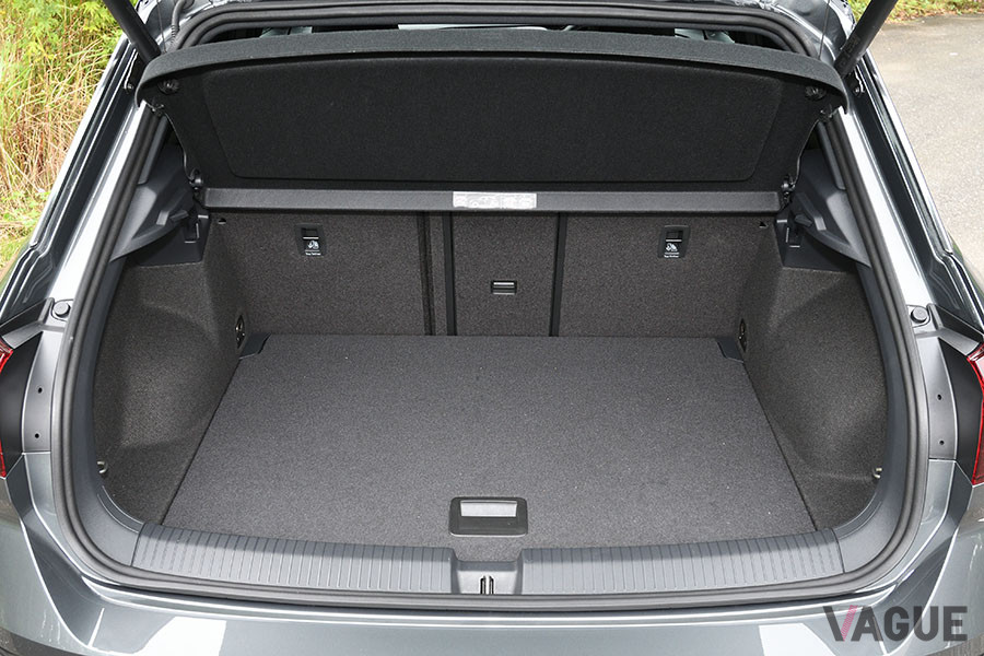 フォルクスワーゲンのコンパクトSUV「Tロック」の荷室