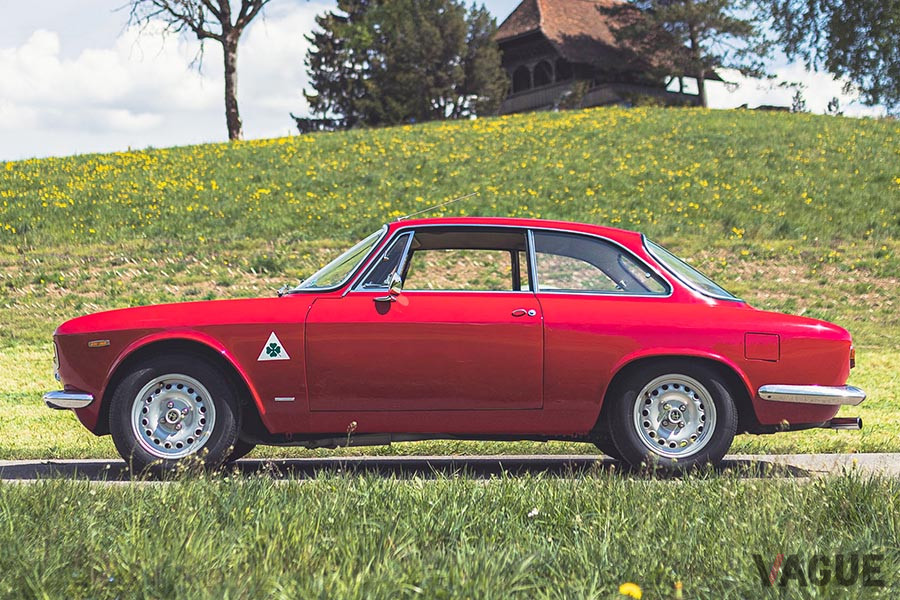 希望落札価格22万4000ユーロ（約2688万円）の1965年式のアルファ ロメオ「ジュリア・スプリント・GTAストラダーレ」（C）2020 Courtesy of RM Sotheby's
