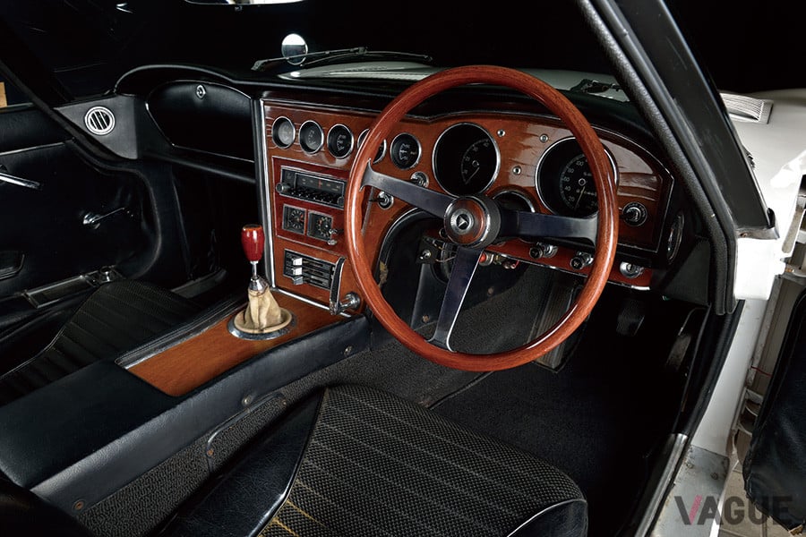 内装用ウッドアマテリアルは、ヤマハの技術である