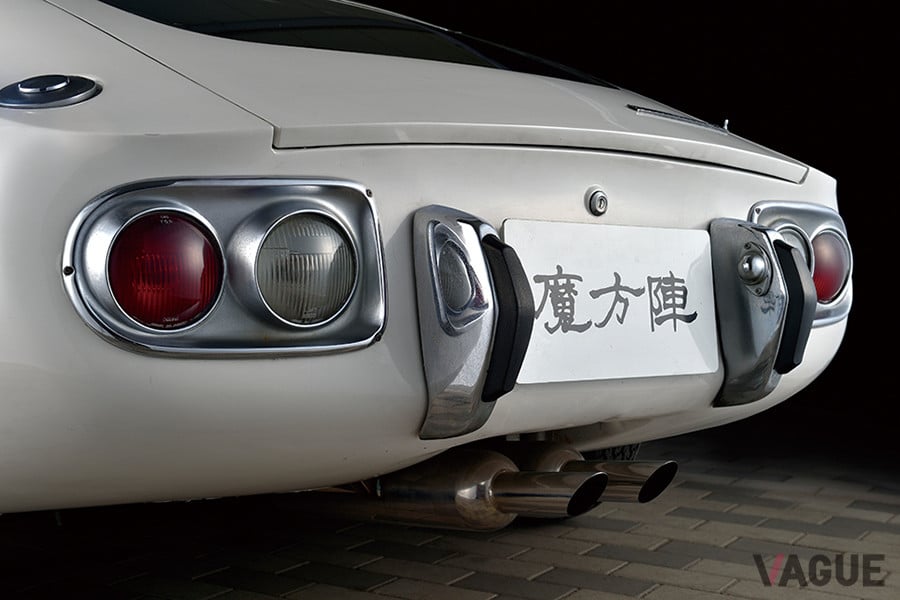 三国工業製ソレックス型ツインキャブレターを3連装し、0-400m加速15.9秒を達成