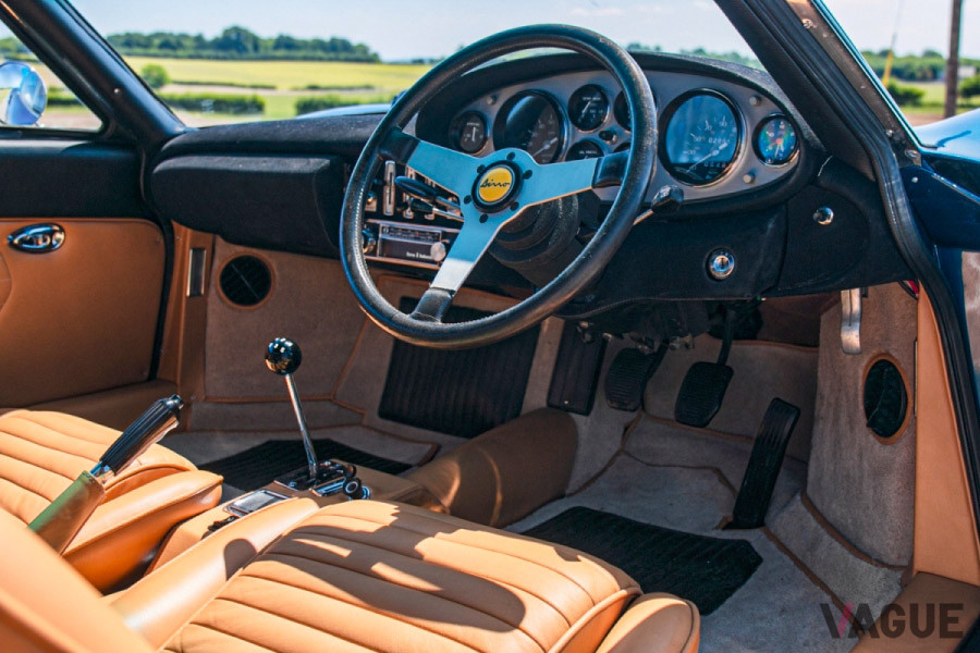 235台の生産といわれている右ハンドル仕様（c）SILVERSTONE AUCTIONS