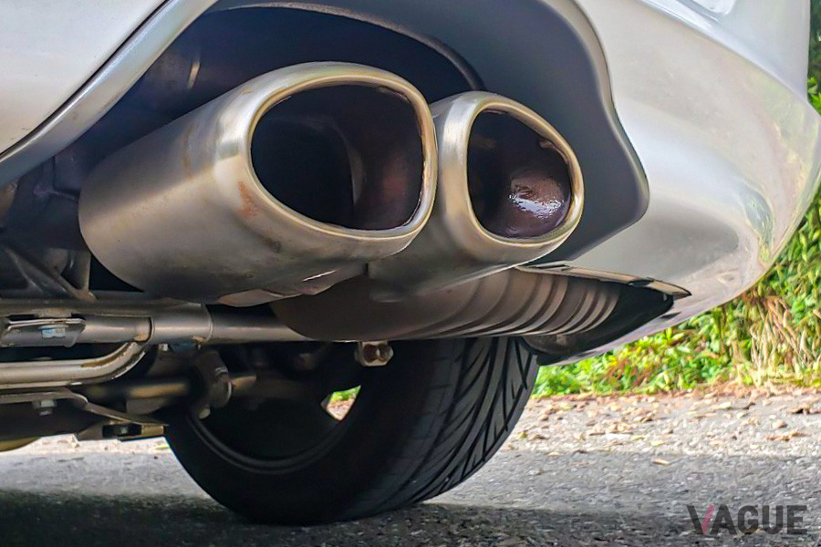 ここで紹介する個体は987型の初期、285psのモデル