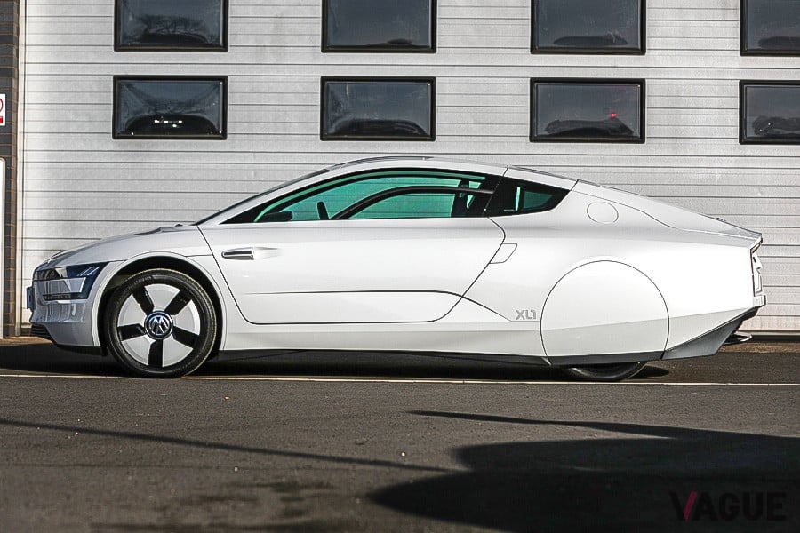 サイドビューは、市販車というよりコンセプトカーそのものだ（C）SILVERSTONE AUCTIONS